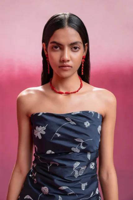 Crimson Carve Necklace